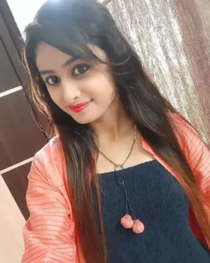 Call Girl Aditi Gurgaon Sector 18 Low Price Genuine