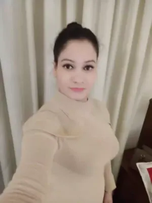 Low Price Call Girl Elina Udyog Vihar Phase Iii