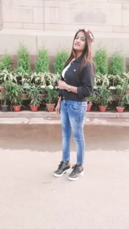 Call Girl Suman Noida Sector 129 Cheapest Vip